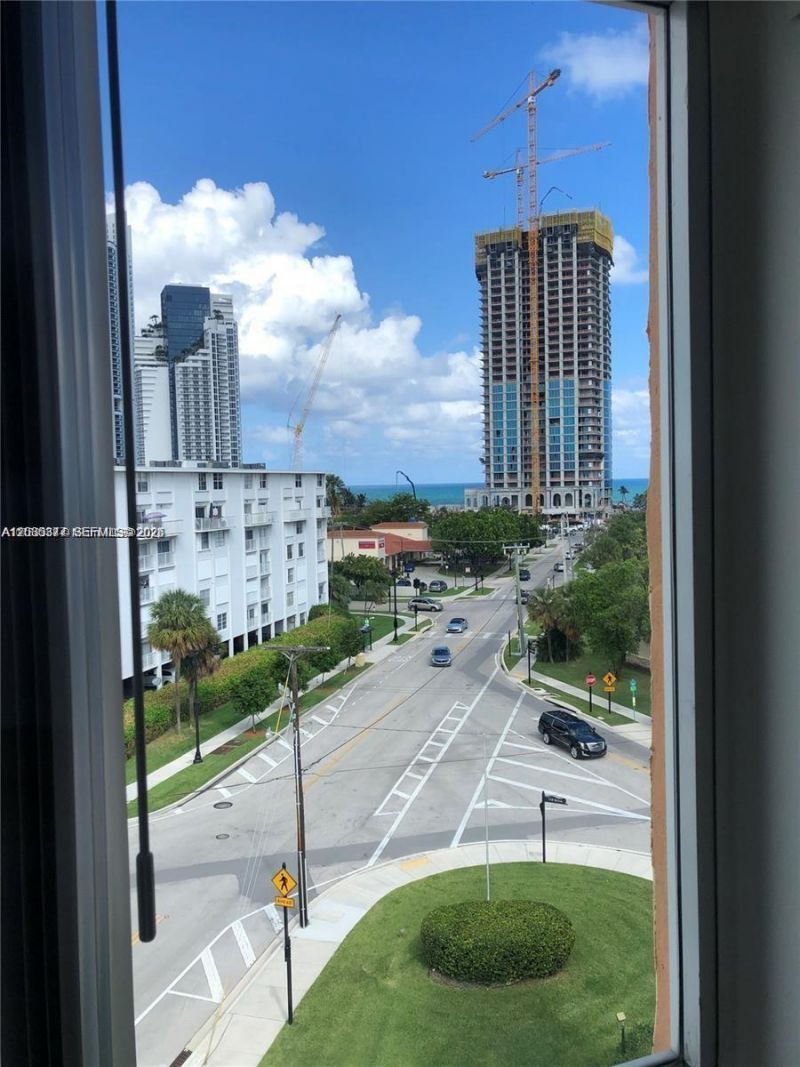 200 178th Dr , Unit 702, Sunny Isles Beach, FL 33160 Photo