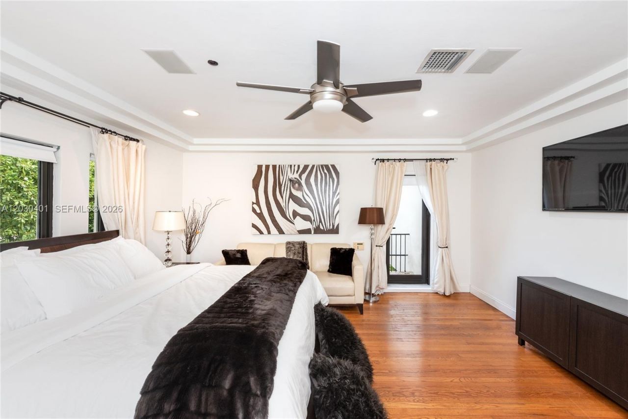 5860 Pine Tree Dr , Miami Beach, FL 33140 Photo