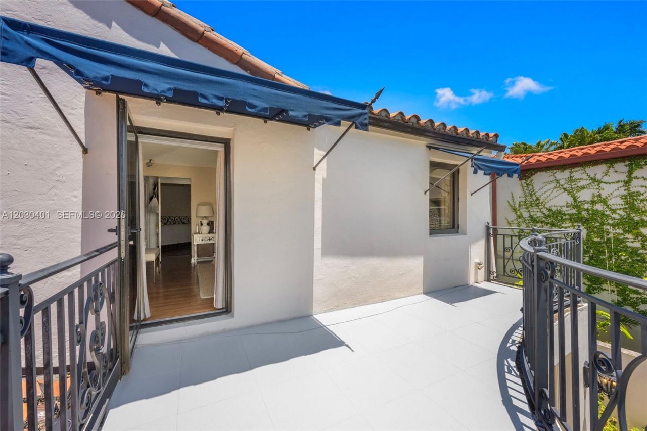 5860 Pine Tree Dr , Miami Beach, FL 33140 Photo