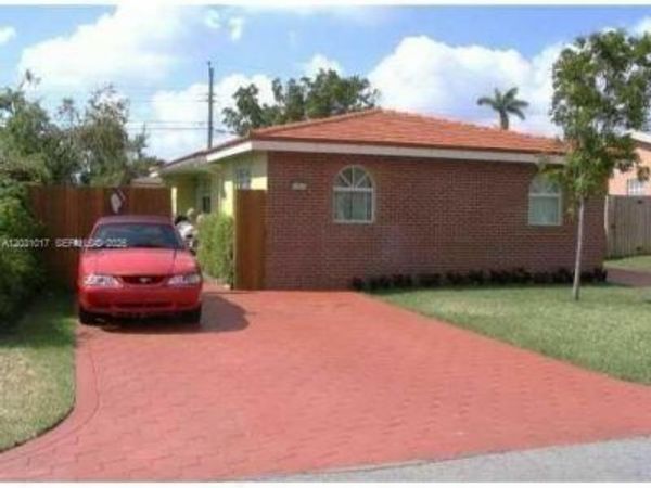 625 SW 3rd St , Hallandale Beach, FL 33009