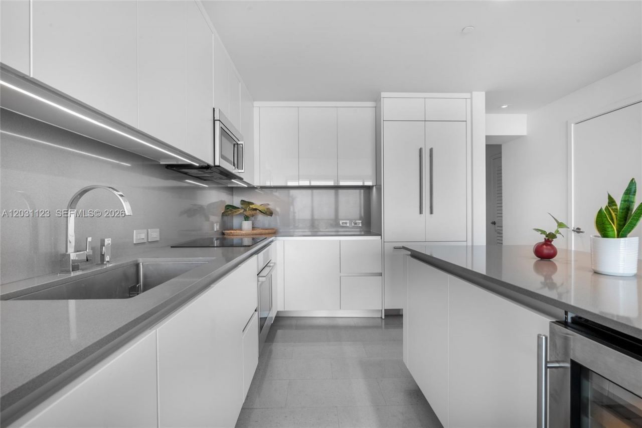 88 SW 7th St , Unit 3208, Miami, FL 33130 Photo