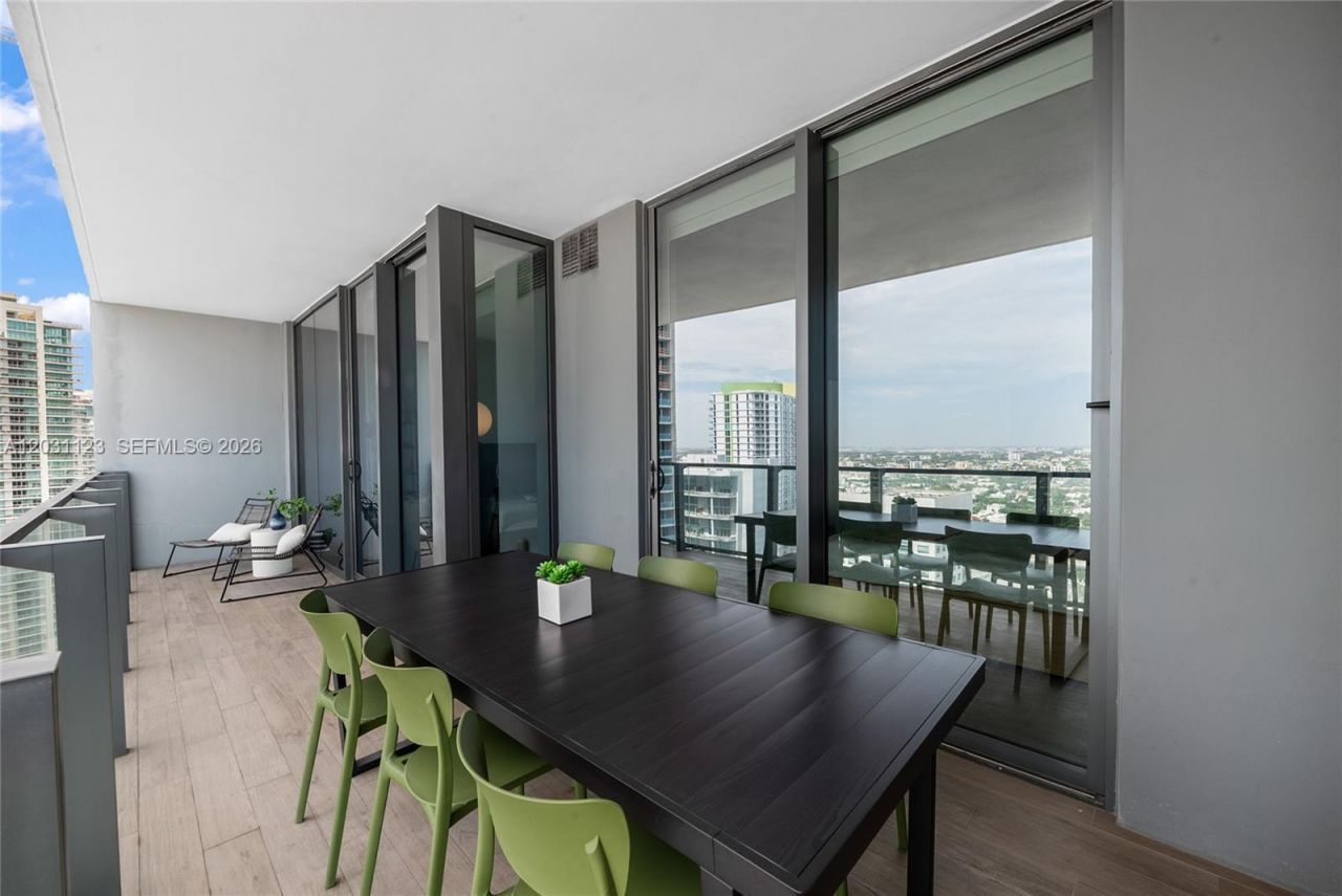 88 SW 7th St , Unit 3208, Miami, FL 33130 Photo