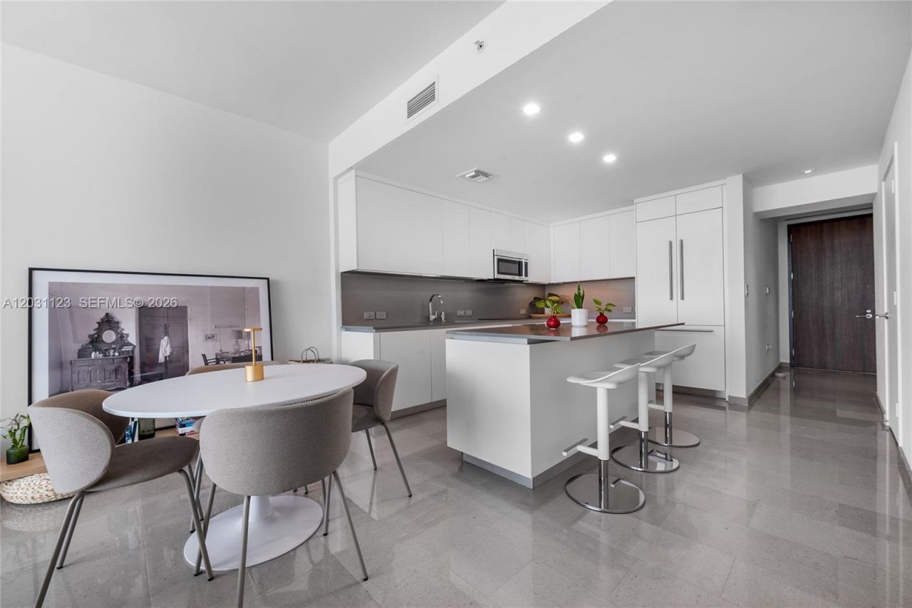 88 SW 7th St , Unit 3208, Miami, FL 33130 Photo