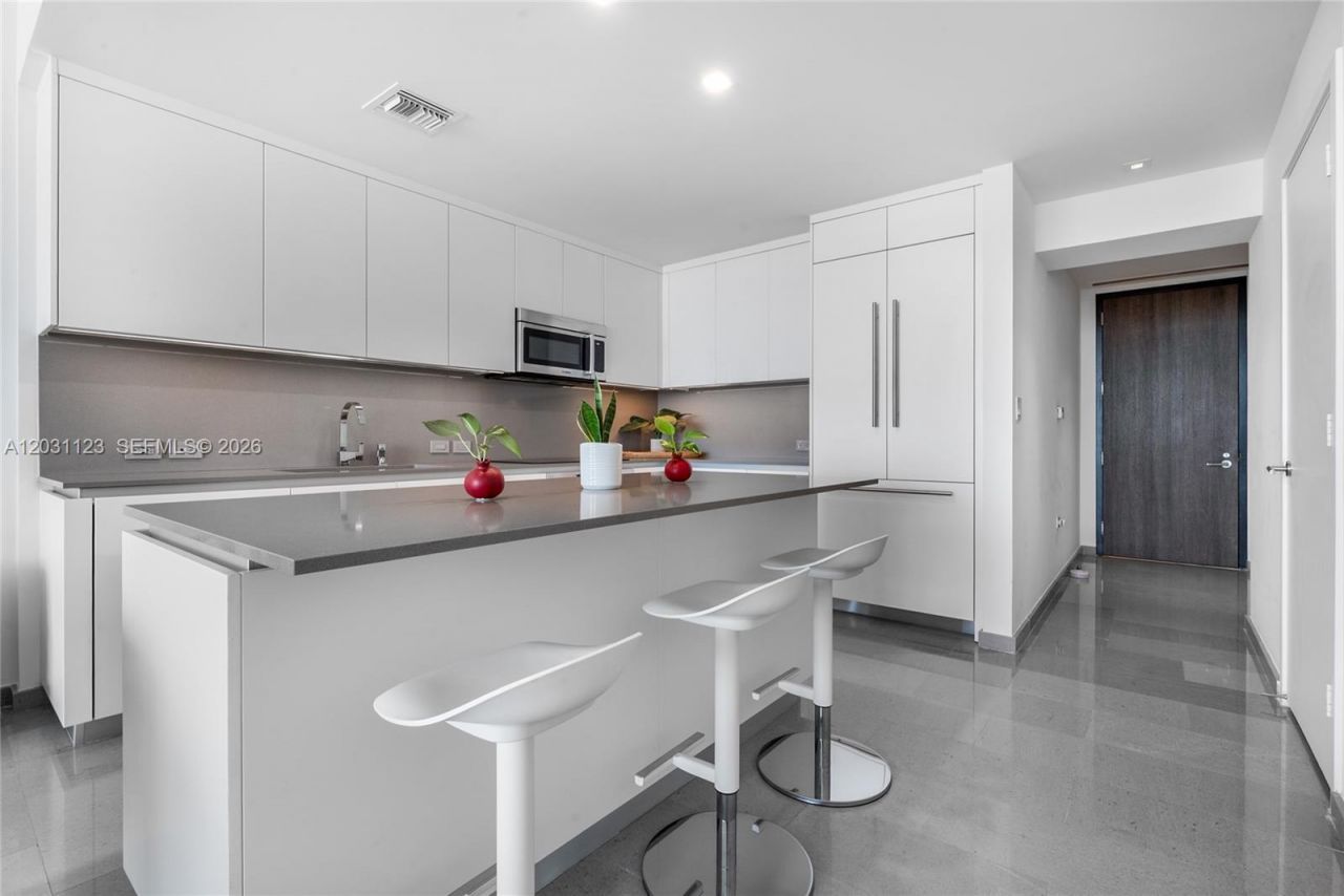 88 SW 7th St , Unit 3208, Miami, FL 33130 Photo