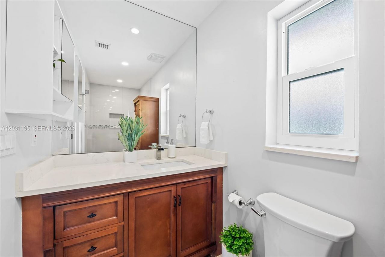 370 SE 12th Ave , Pompano Beach, FL 33060 Photo
