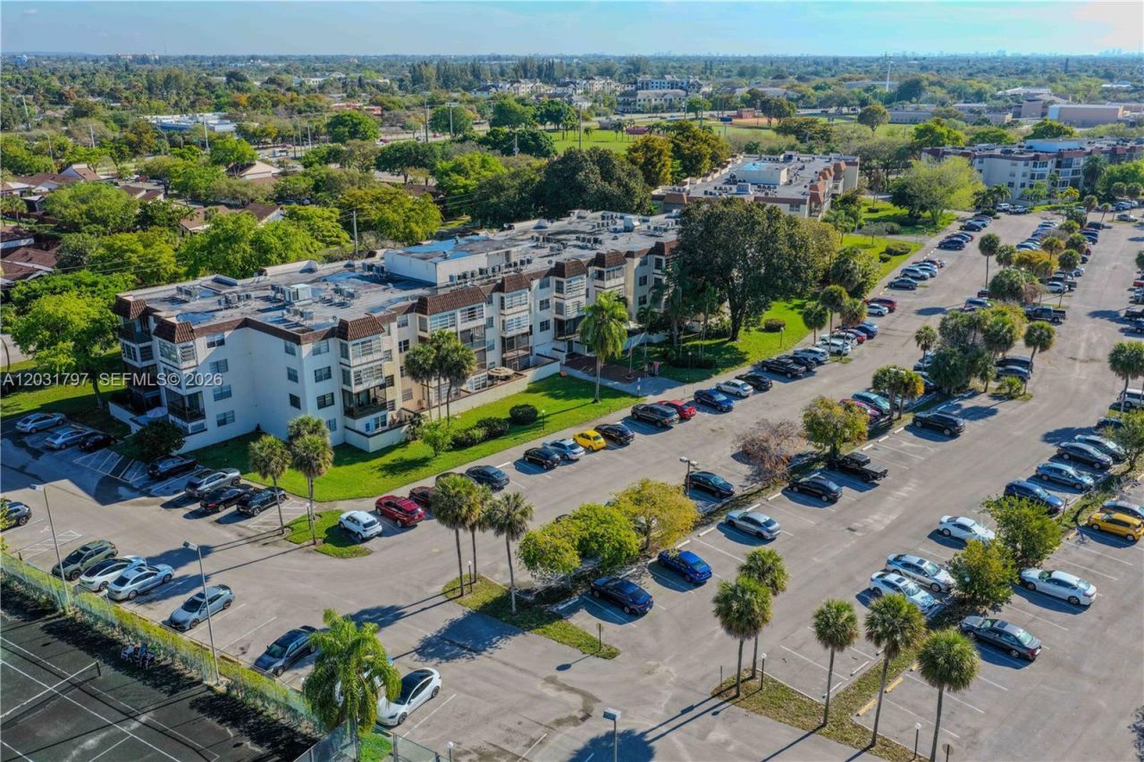 7100 NW 17th St , Unit 210, Plantation, FL 33313 Photo