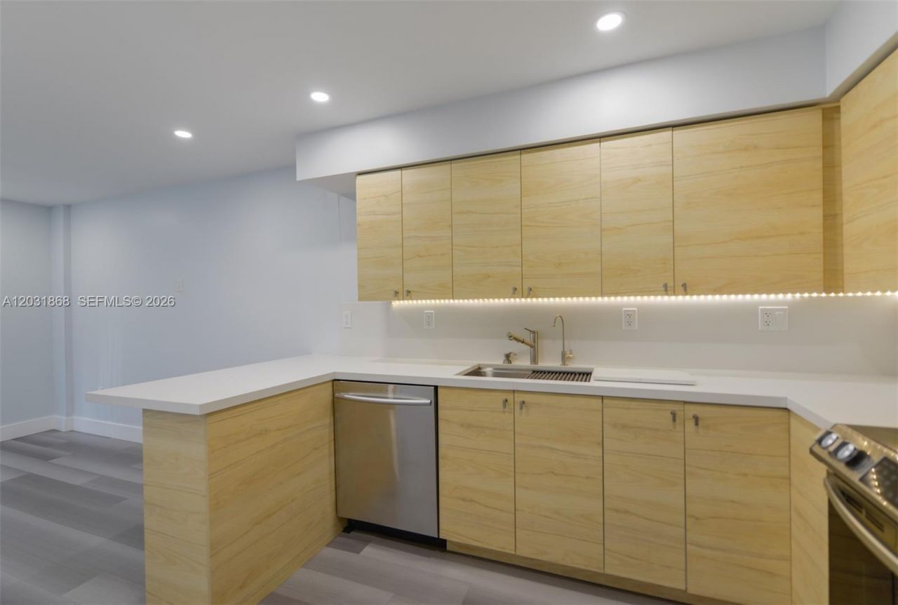 1800 NW 24th Ave, Unit 712, Miami, FL 33125 Photo