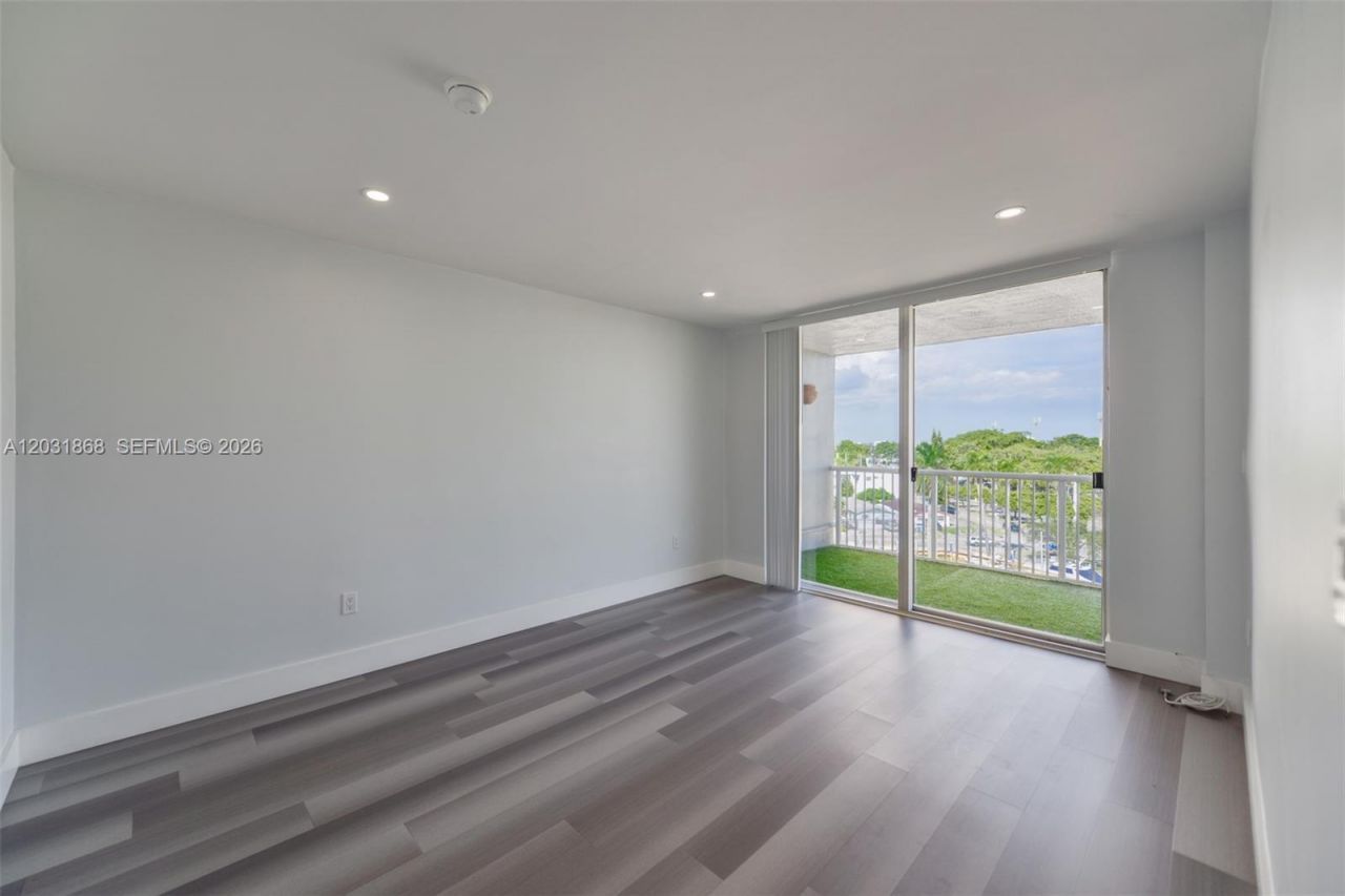 1800 NW 24th Ave, Unit 712, Miami, FL 33125 Photo
