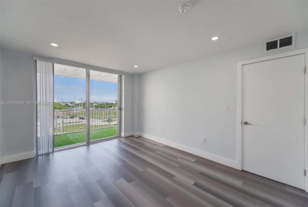 1800 NW 24th Ave, Unit 712, Miami, FL 33125 Photo