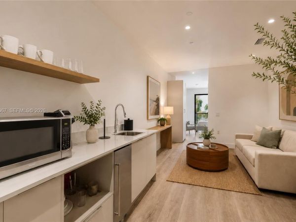 239 SW 9TH St , Unit 301, Miami, FL 33130