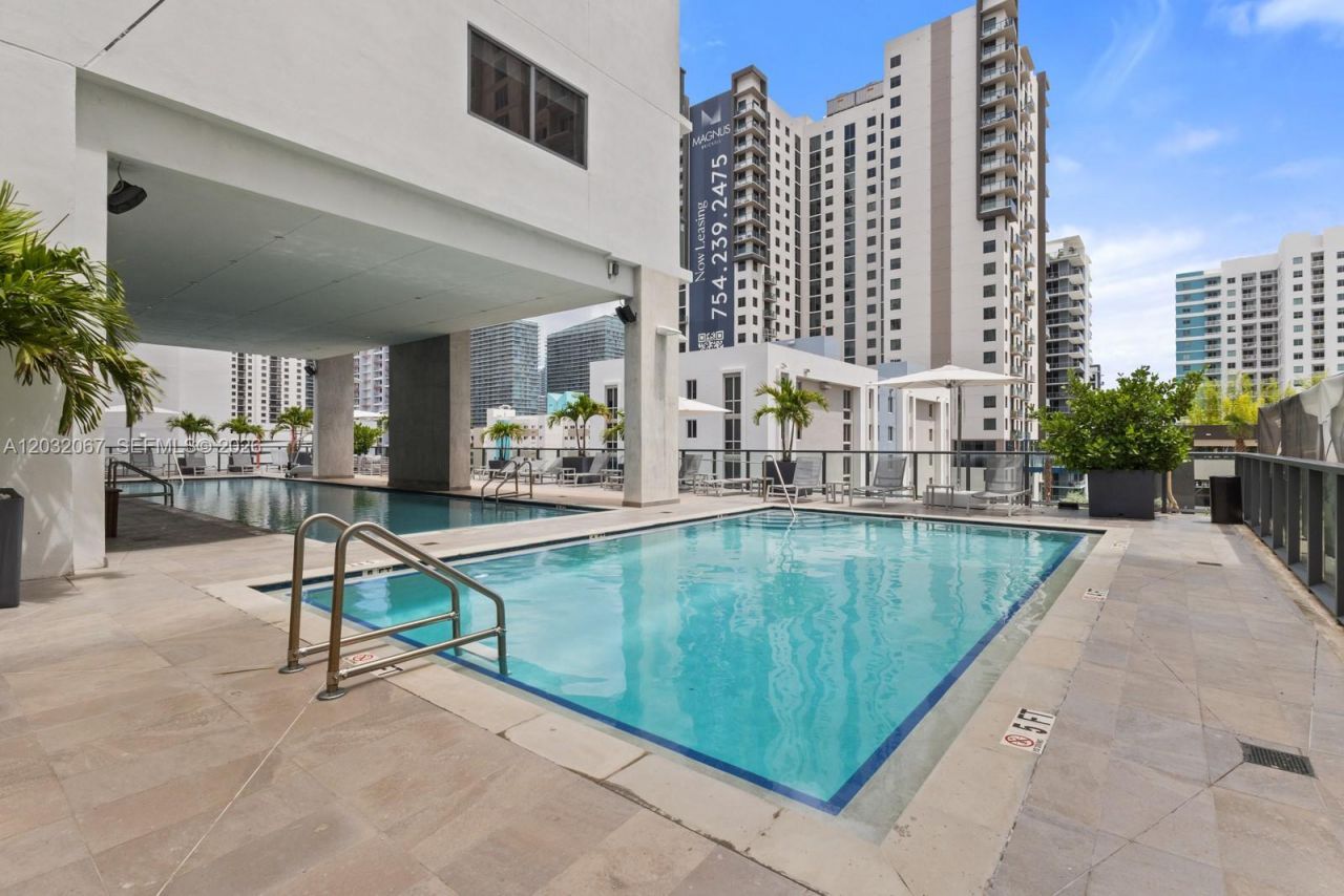 239 SW 9th St , Unit 301, Miami, FL 33130 Photo