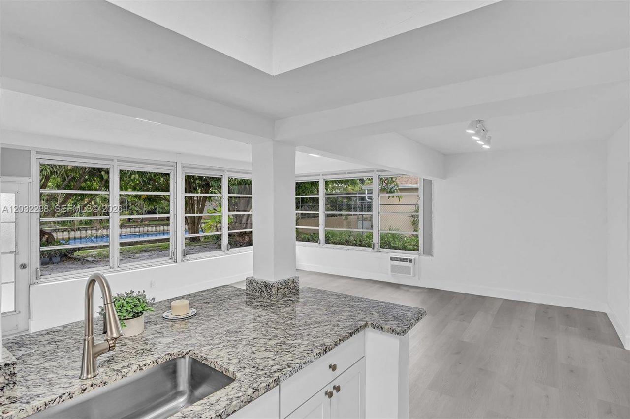 3940 NW 47th Ave , Lauderdale Lakes, FL 33319 Photo