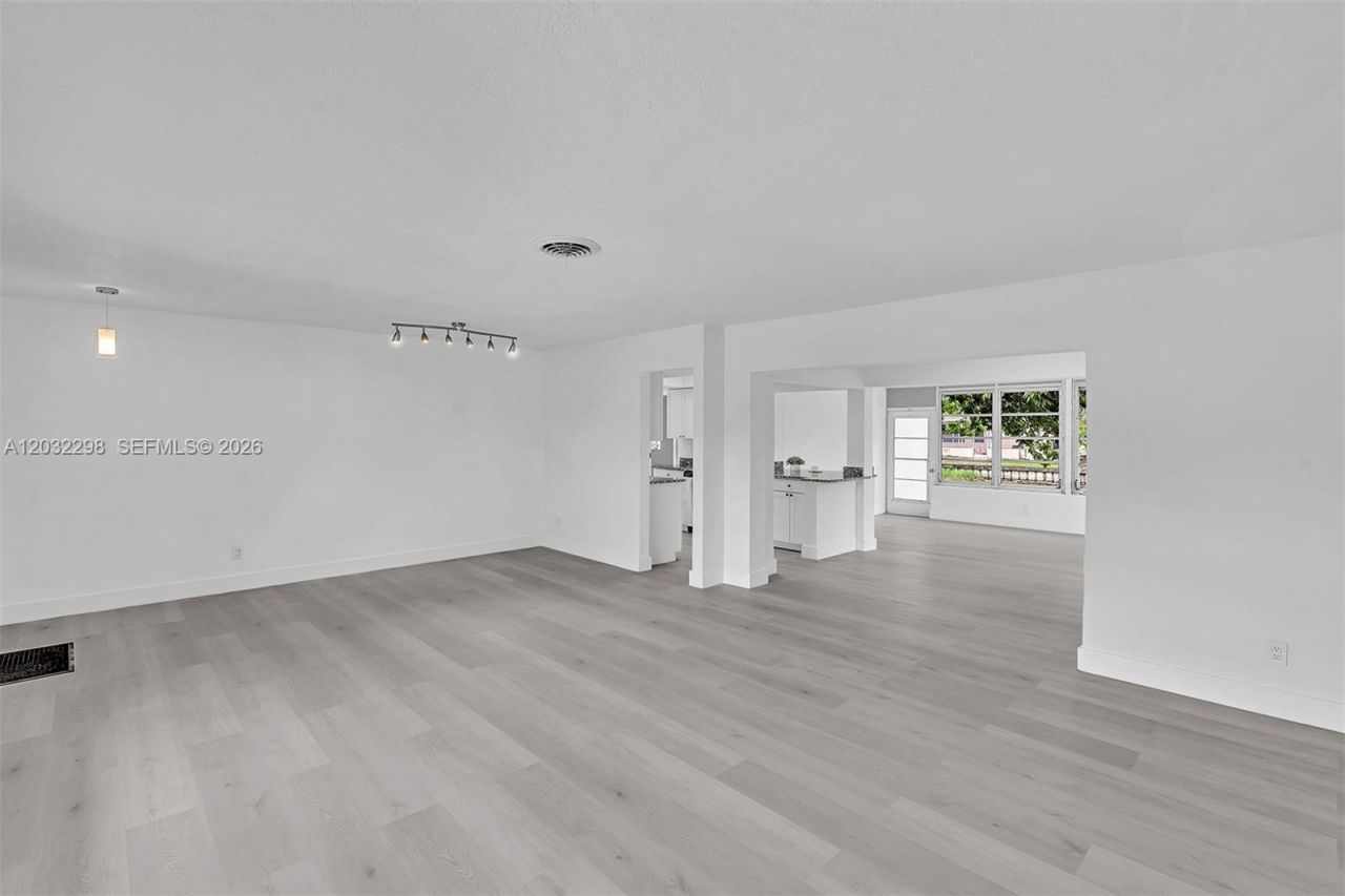 3940 NW 47th Ave , Lauderdale Lakes, FL 33319 Photo