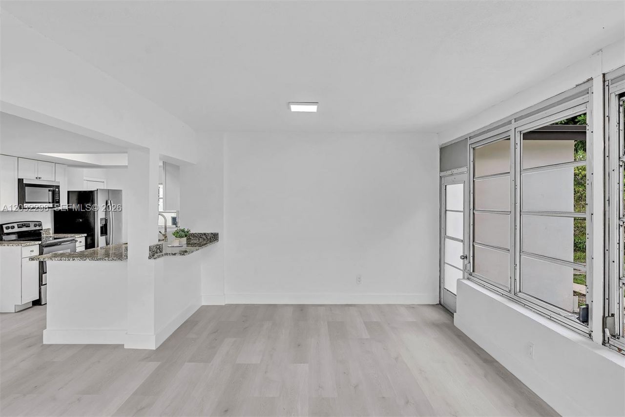 3940 NW 47th Ave , Lauderdale Lakes, FL 33319 Photo