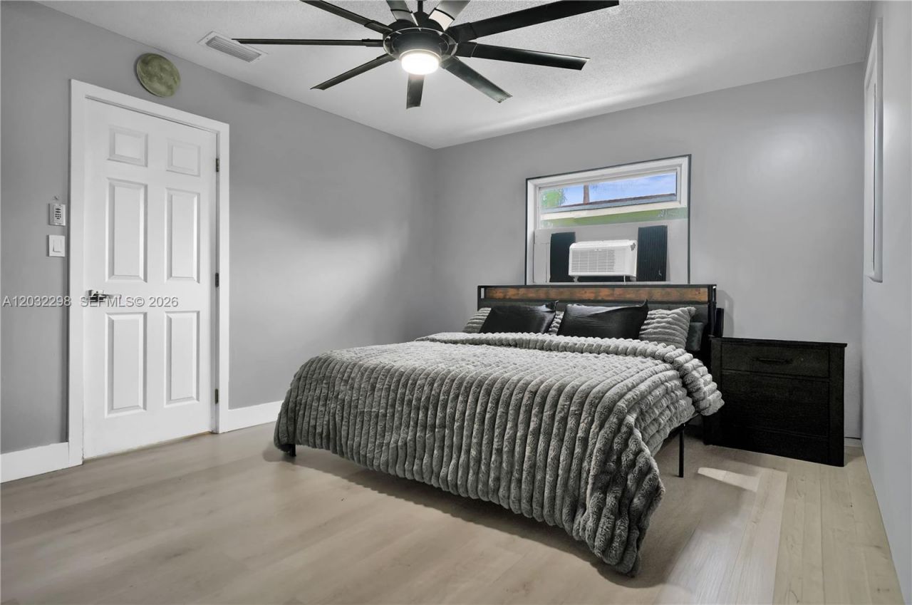 3940 NW 47th Ave , Lauderdale Lakes, FL 33319 Photo