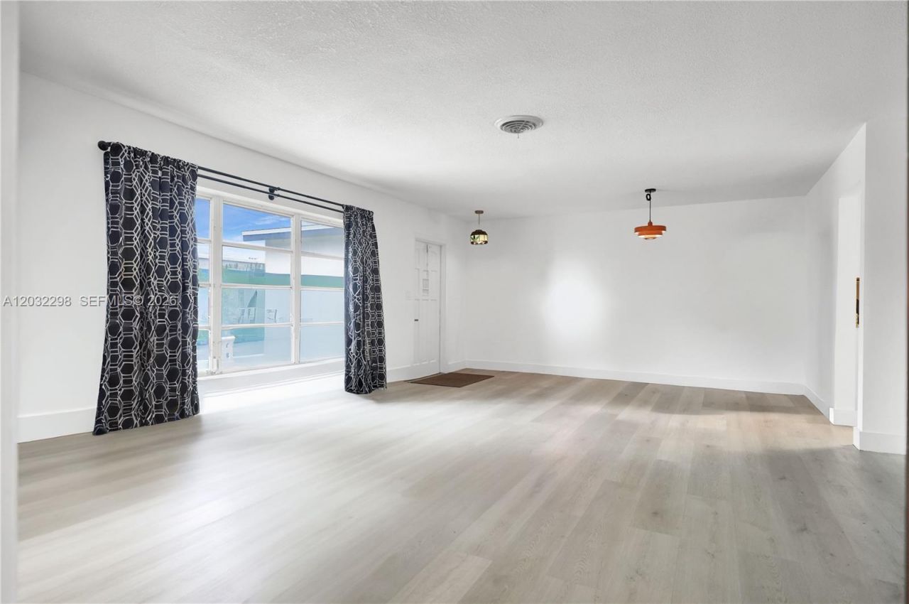 3940 NW 47th Ave , Lauderdale Lakes, FL 33319 Photo