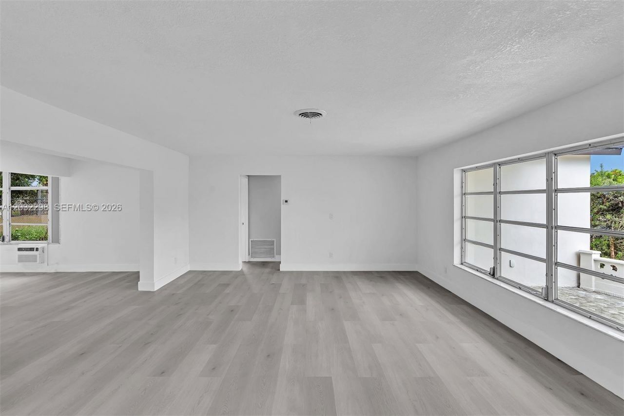 3940 NW 47th Ave , Lauderdale Lakes, FL 33319 Photo