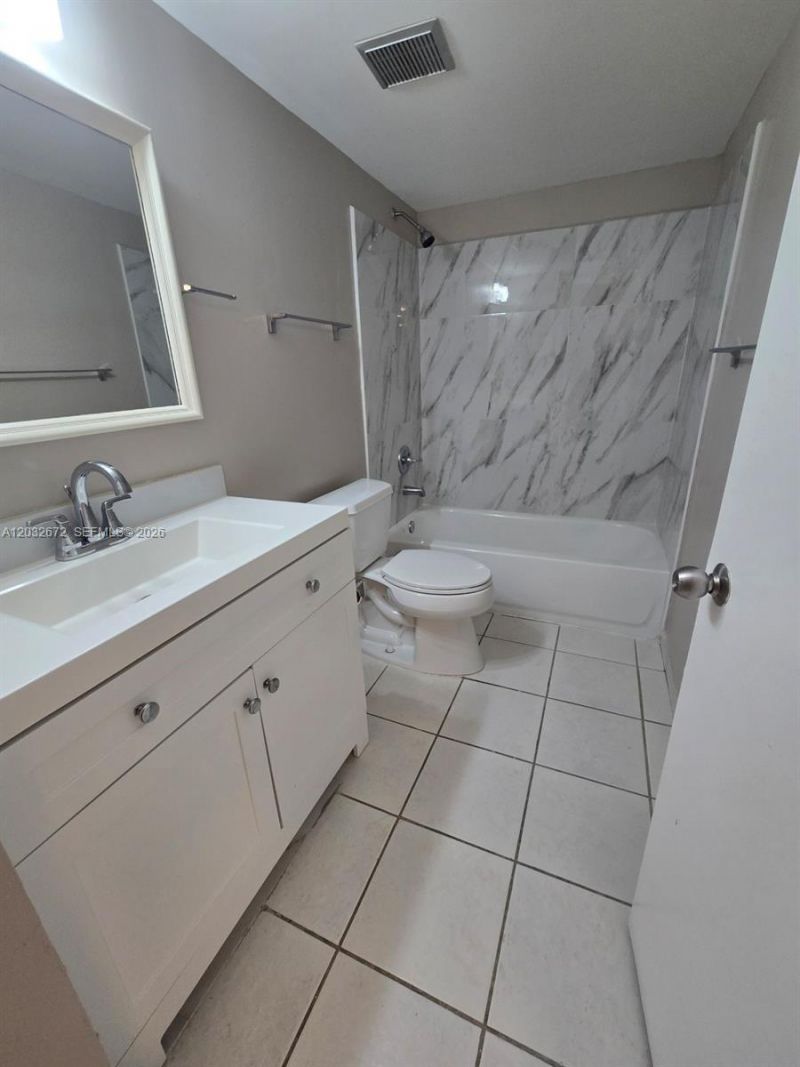 14961 SW 82nd Ln , Unit 21-202, Miami, FL 33193 Photo