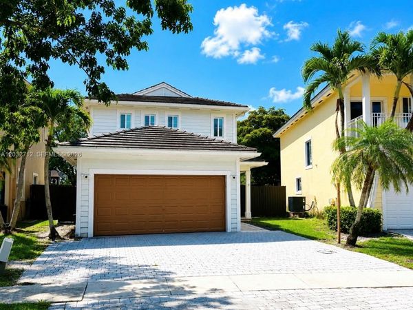 363 NE 35th Ter , Homestead, FL 33033