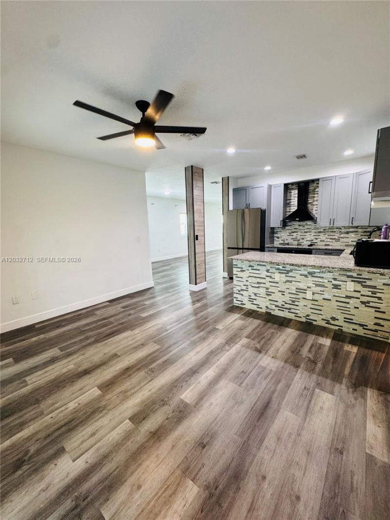 363 NE 35th Ter , Homestead, FL 33033 Photo