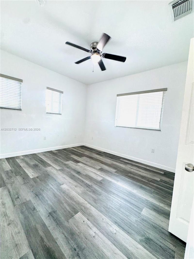 363 NE 35th Ter , Homestead, FL 33033 Photo