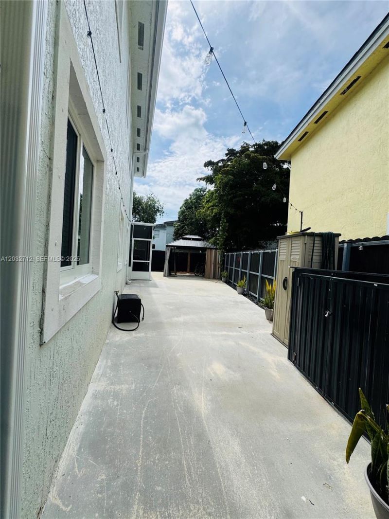 363 NE 35th Ter , Homestead, FL 33033 Photo