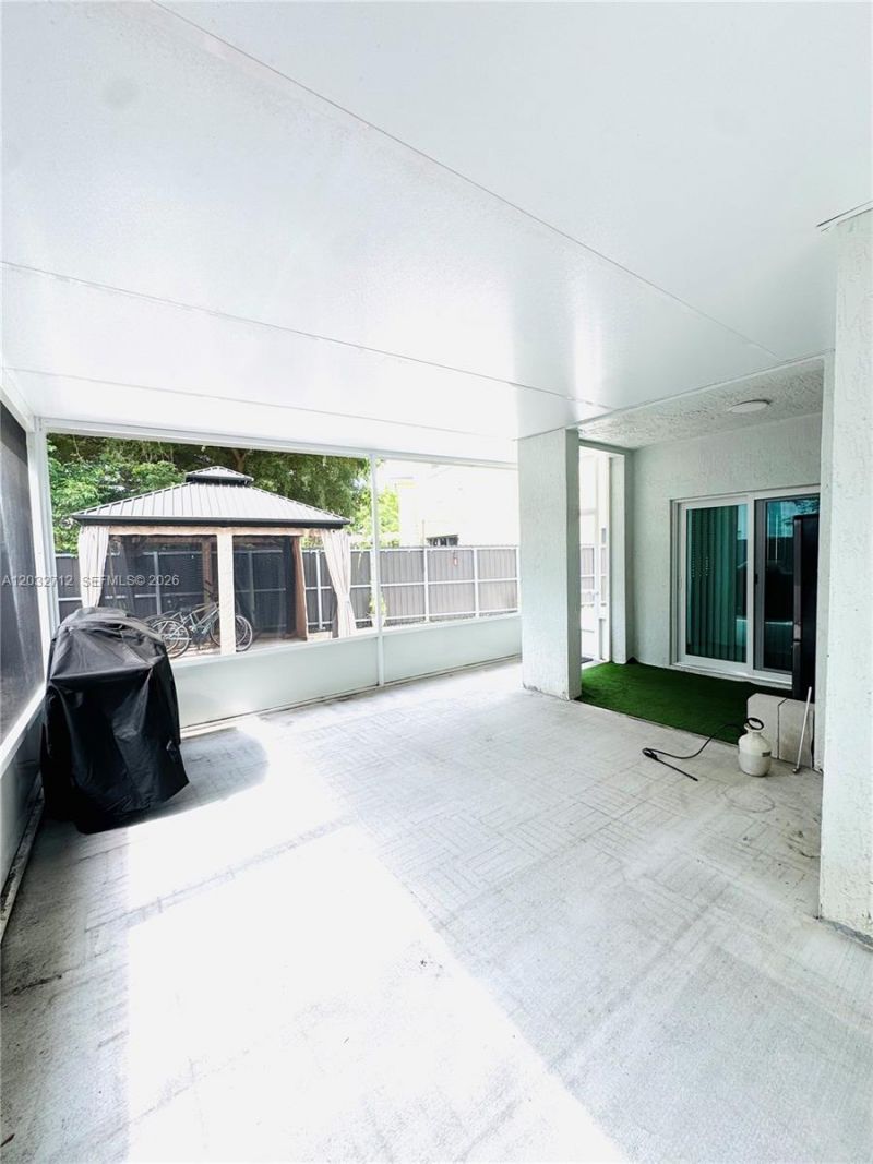 363 NE 35th Ter , Homestead, FL 33033 Photo