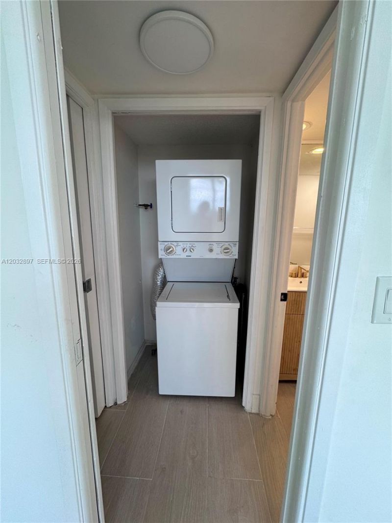 575 Oaks Ln, Unit 1008, Pompano Beach, FL 33069 Photo