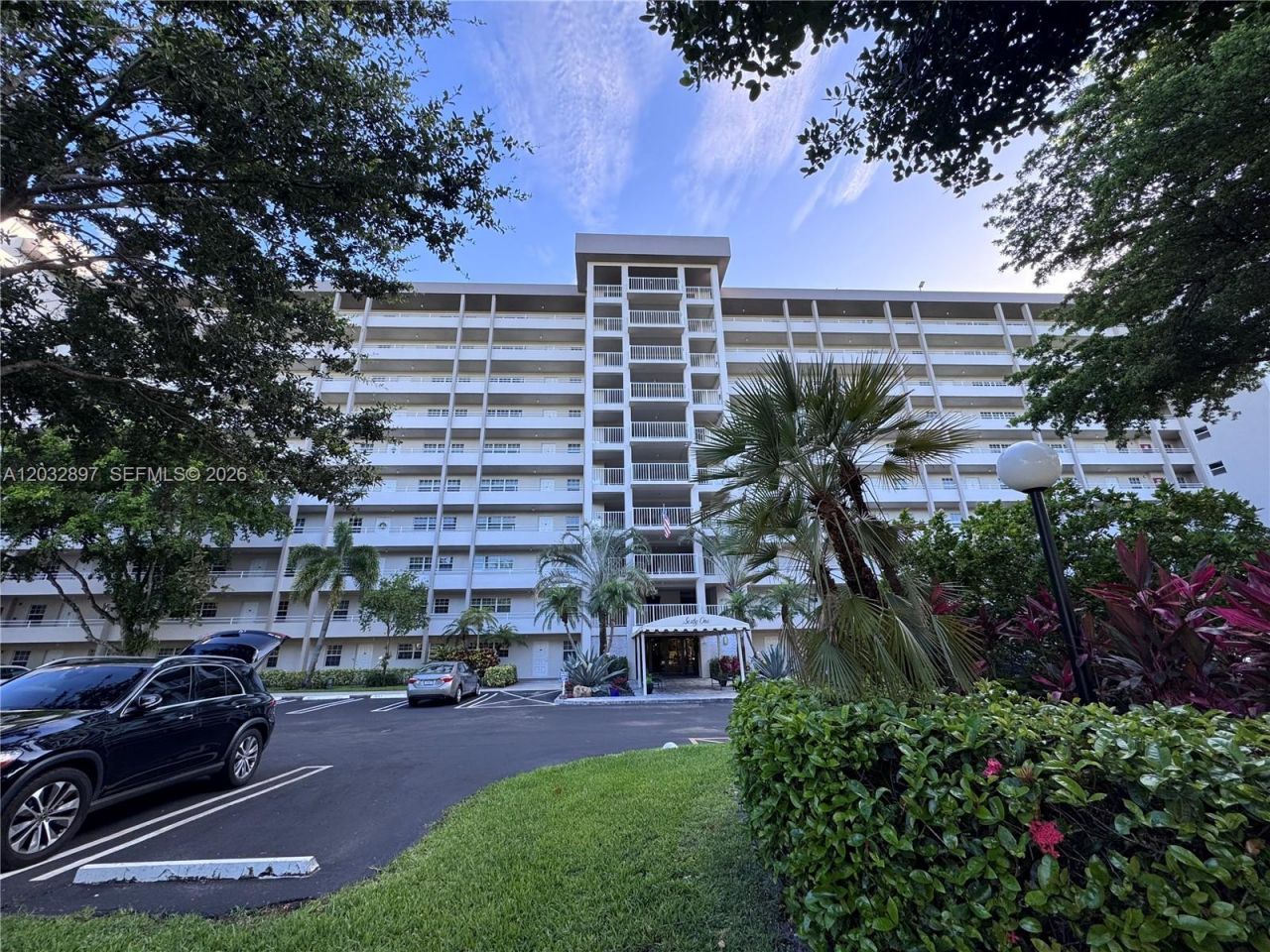 575 Oaks Ln, Unit 1008, Pompano Beach, FL 33069 Photo