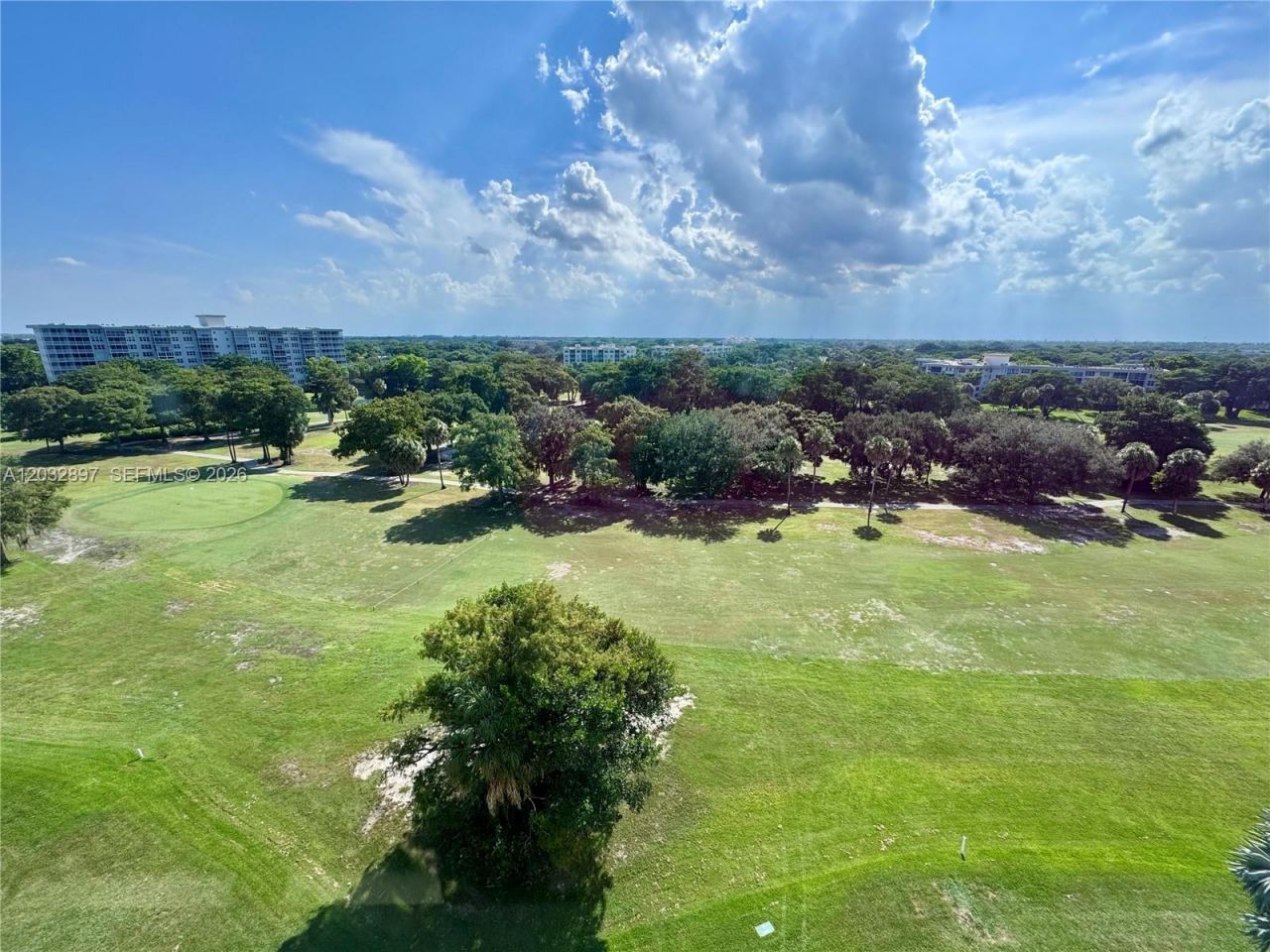 575 Oaks Ln, Unit 1008, Pompano Beach, FL 33069 Photo