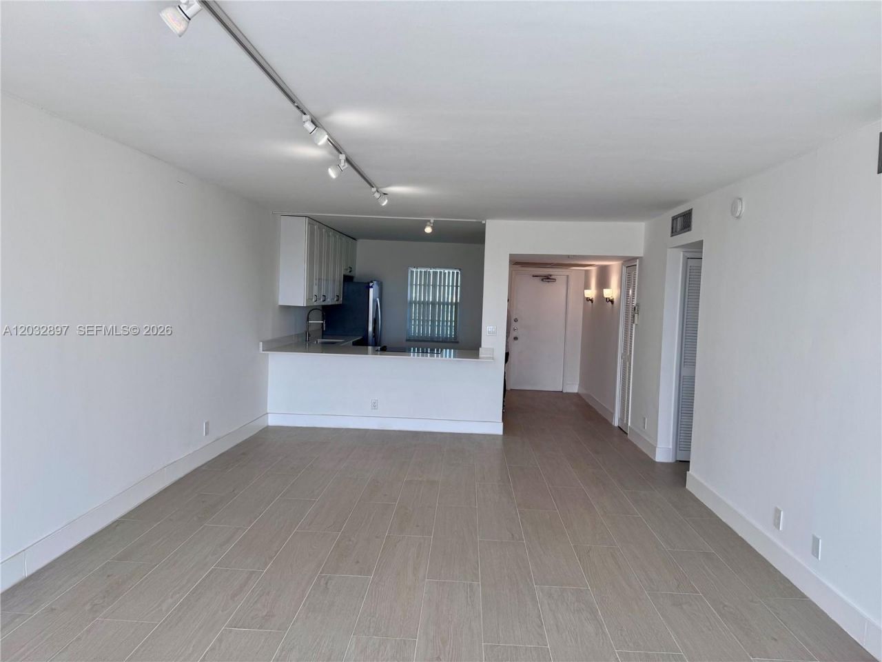 575 Oaks Ln, Unit 1008, Pompano Beach, FL 33069 Photo