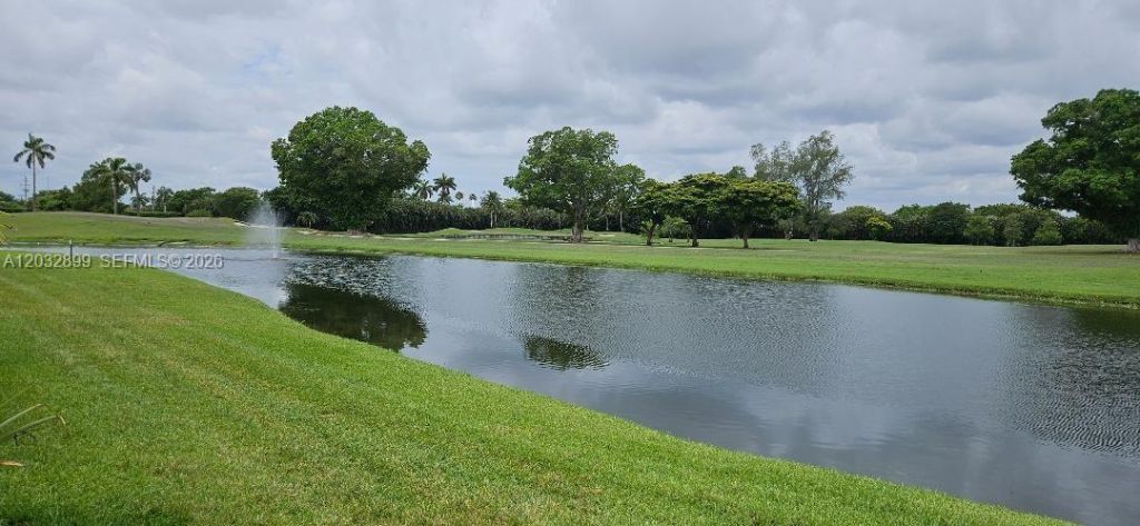 9823 S Hollybrook Lake Dr , Unit 310, Pembroke Pines, FL 33025 Photo