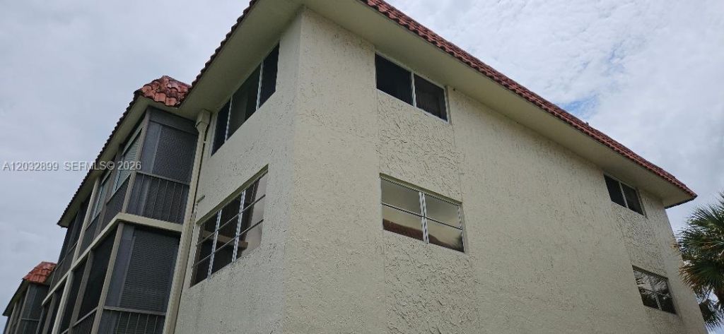 9823 S Hollybrook Lake Dr , Unit 310, Pembroke Pines, FL 33025 Photo