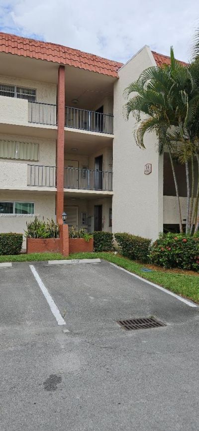 9823 S Hollybrook Lake Dr , Unit 310, Pembroke Pines, FL 33025 Photo