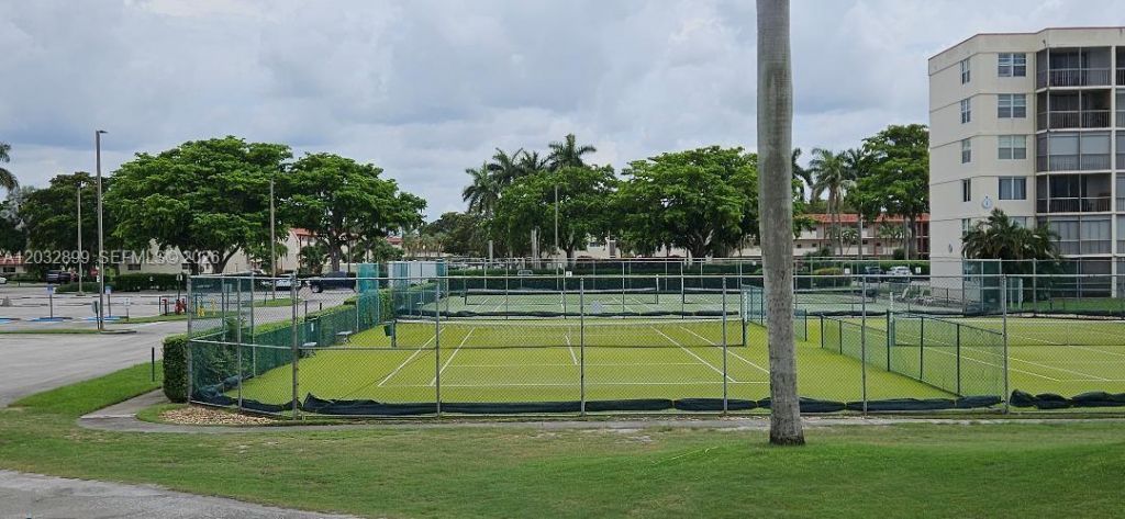 9823 S Hollybrook Lake Dr , Unit 310, Pembroke Pines, FL 33025 Photo