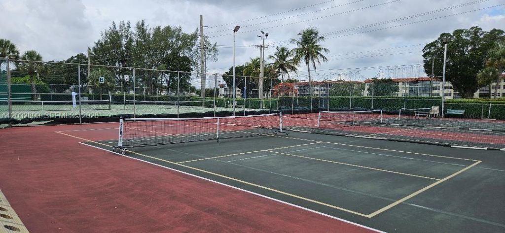 9823 S Hollybrook Lake Dr , Unit 310, Pembroke Pines, FL 33025 Photo