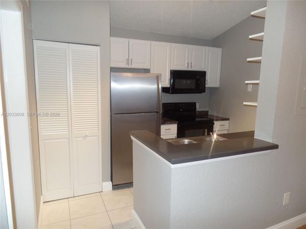 2871 N Oakland Forest Dr , Unit 308, Oakland Park, FL 33309