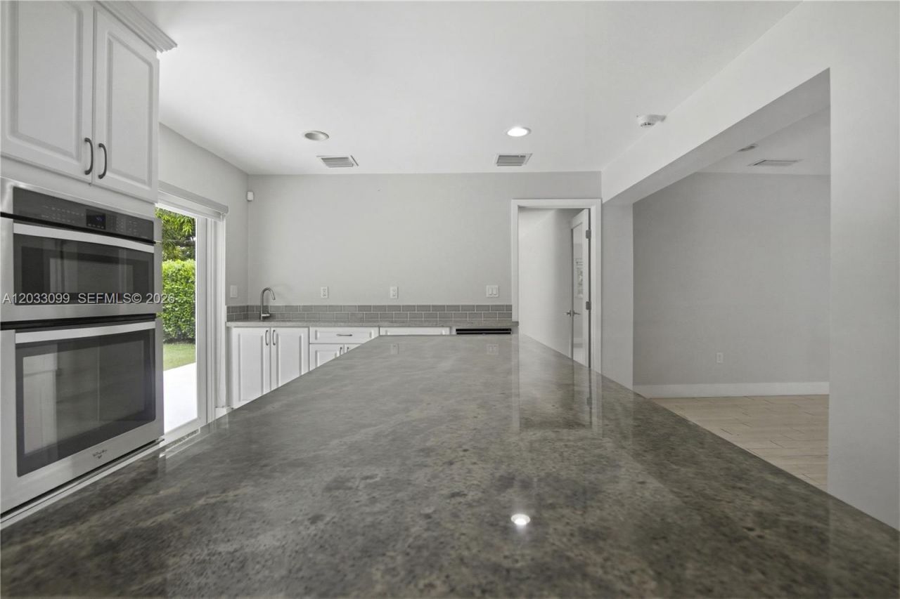 6511 SW 44th St , Miami, FL 33155 Photo