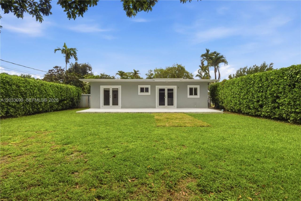 6511 SW 44th St , Miami, FL 33155 Photo