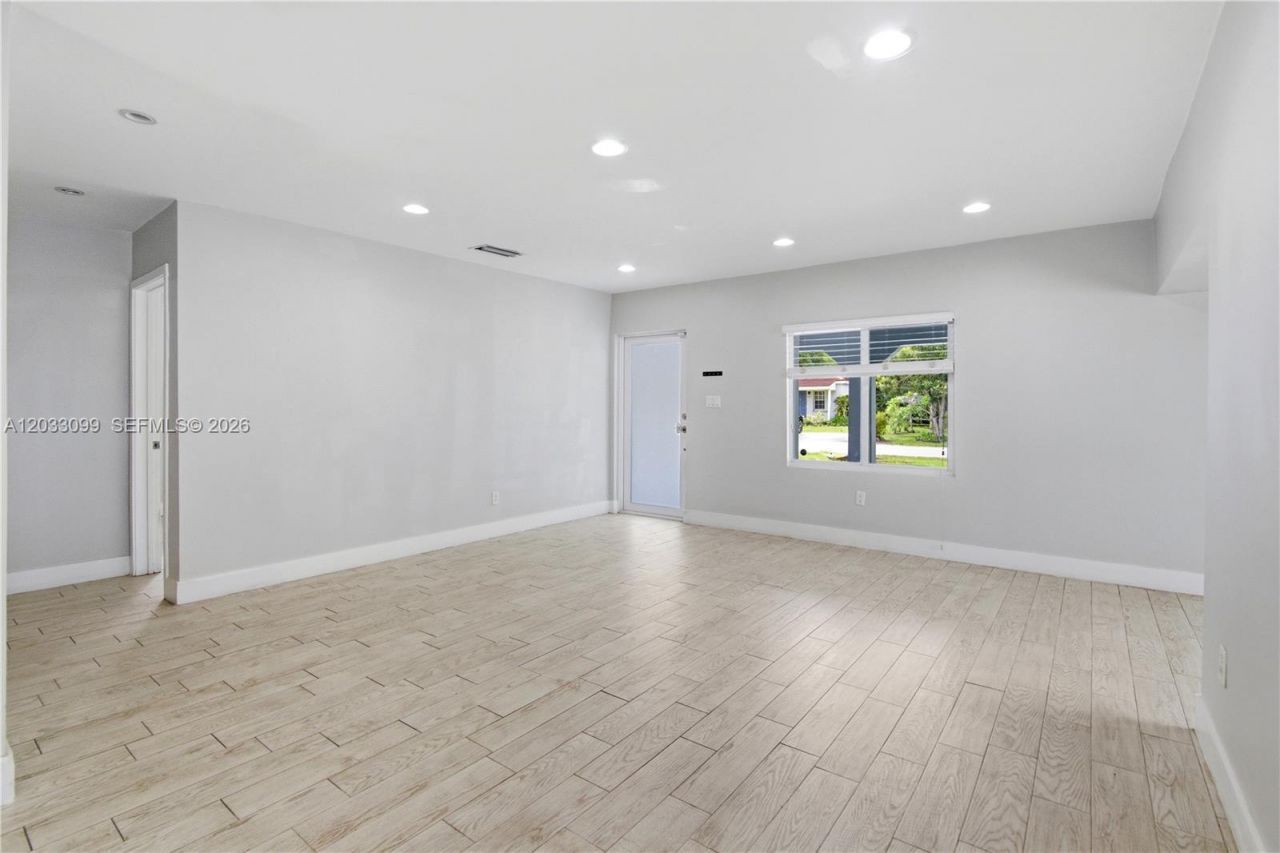 6511 SW 44th St , Miami, FL 33155 Photo
