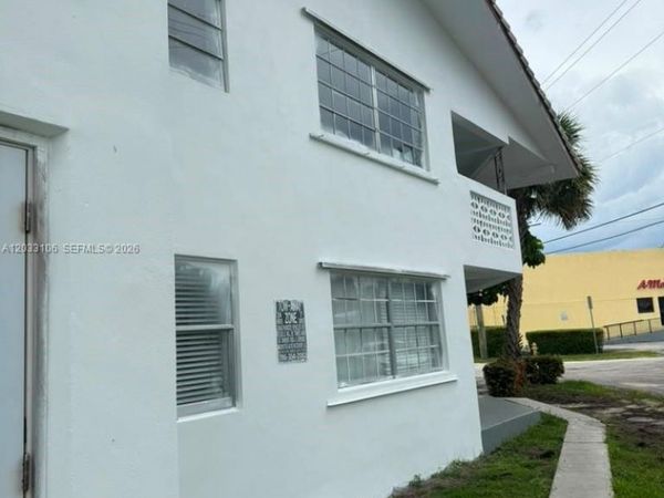 11970 NE 19th Dr , North Miami, FL 33181