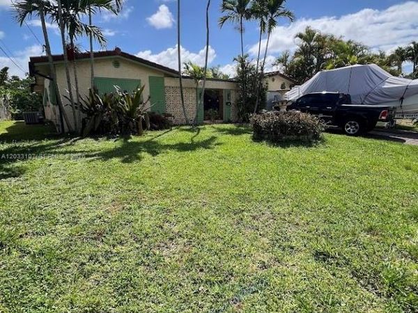 1881 NW 36th St, Oakland Park, FL 33309