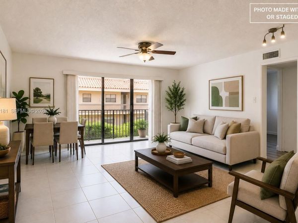 240 W Park Dr , Unit 205-4, Miami, FL 33172
