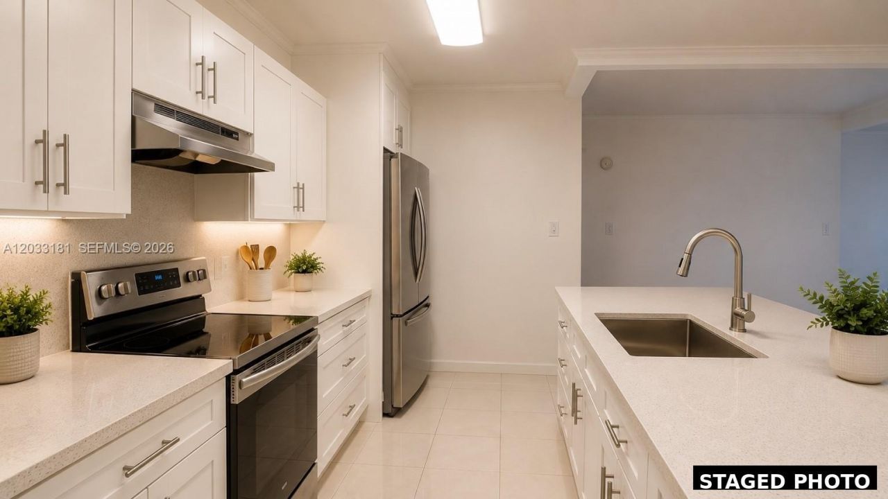 240 W Park Dr , Unit 205-4, Miami, FL 33172 Photo