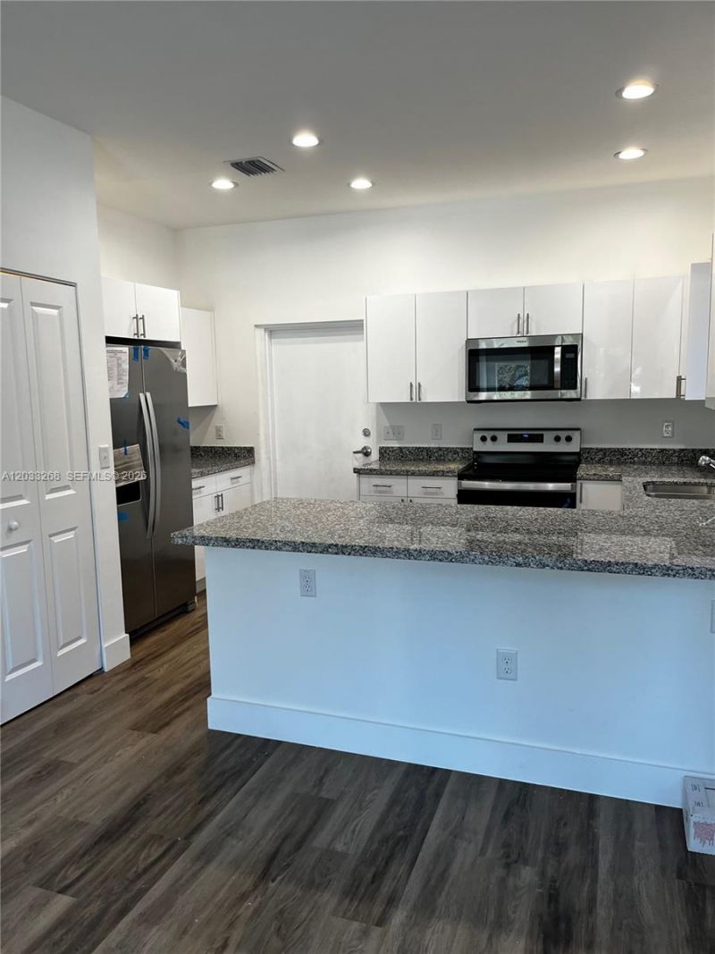 37 NW 70th St , Unit A, Miami, FL 33150 Photo