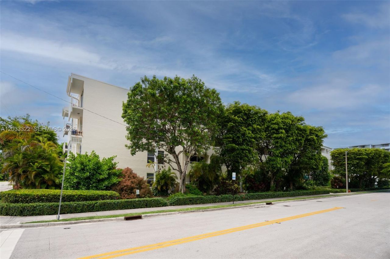 5838 SW 74 Ter , Unit 101, South Miami, FL 33143 Photo