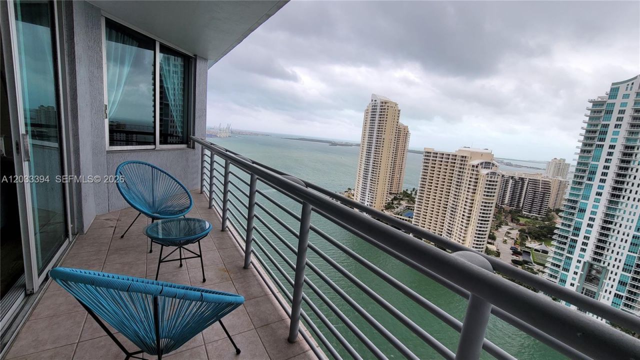 325 S Biscayne Blvd , Unit 3321, Miami, FL 33131 Photo