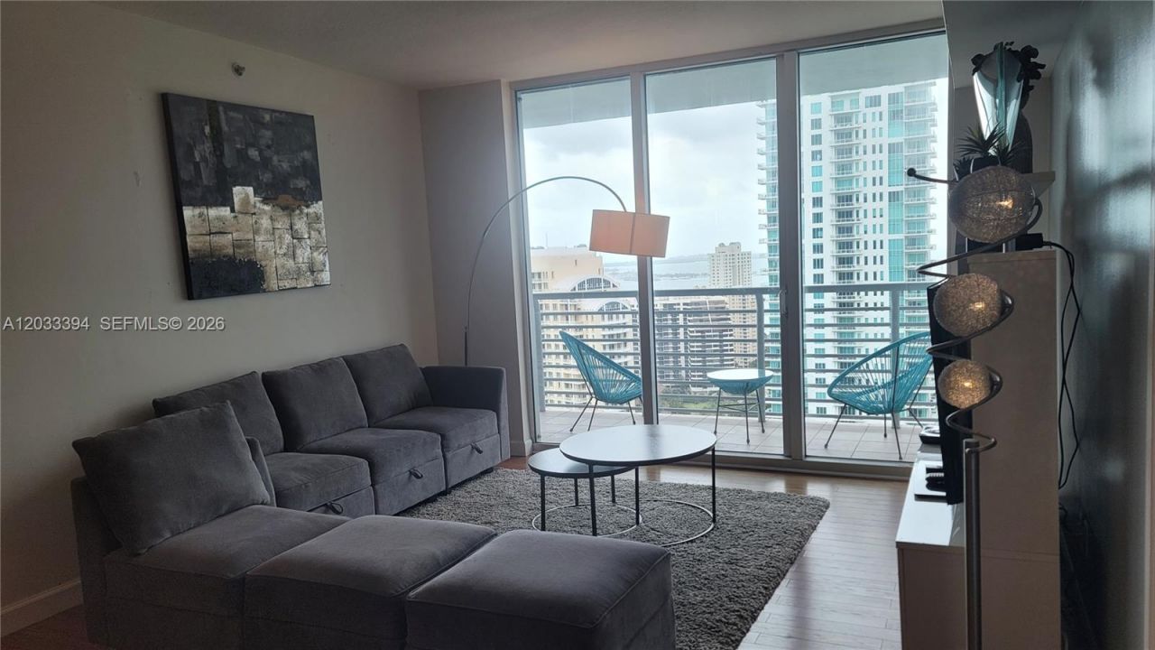 325 S Biscayne Blvd , Unit 3321, Miami, FL 33131 Photo