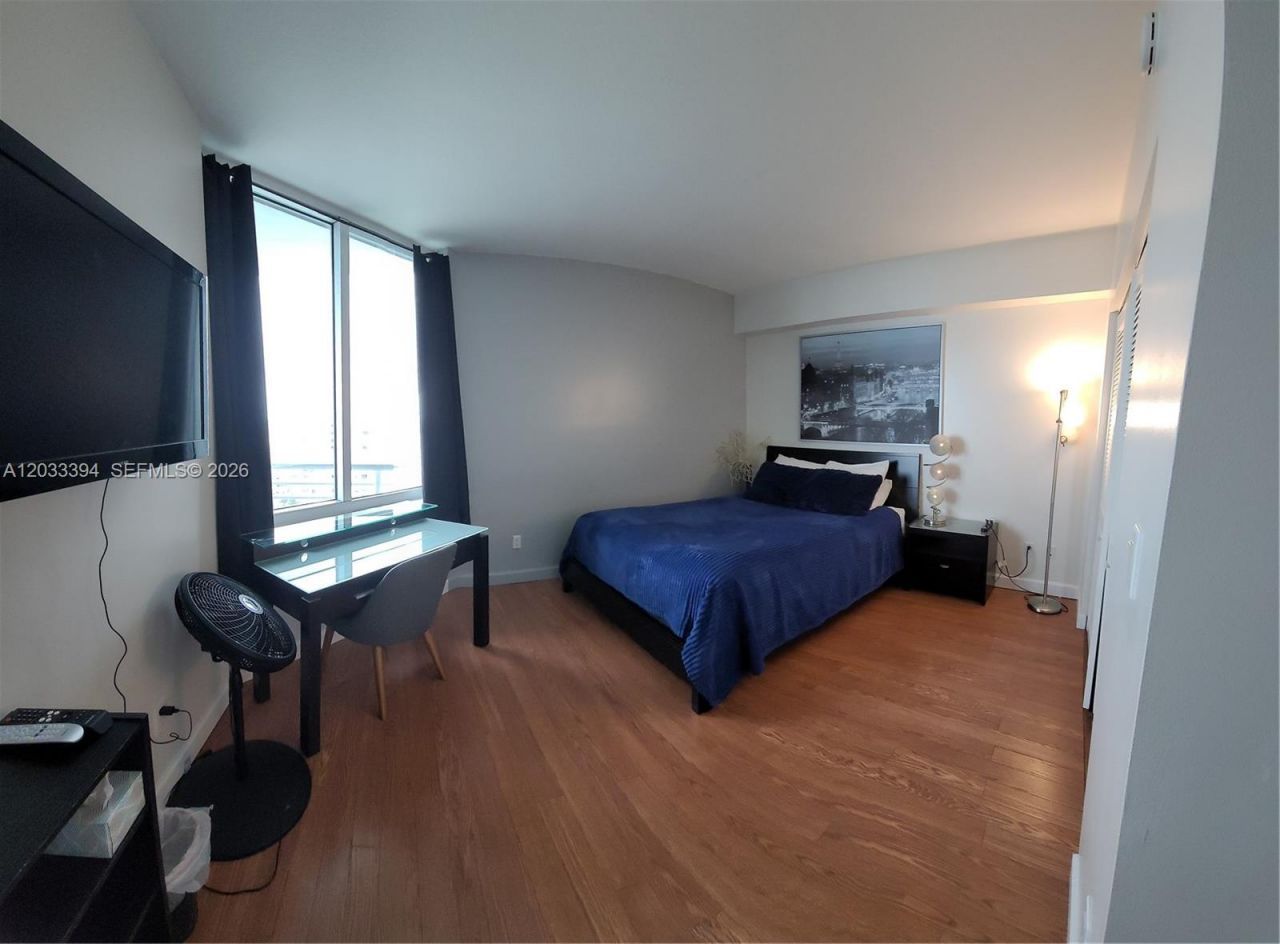 325 S Biscayne Blvd , Unit 3321, Miami, FL 33131 Photo
