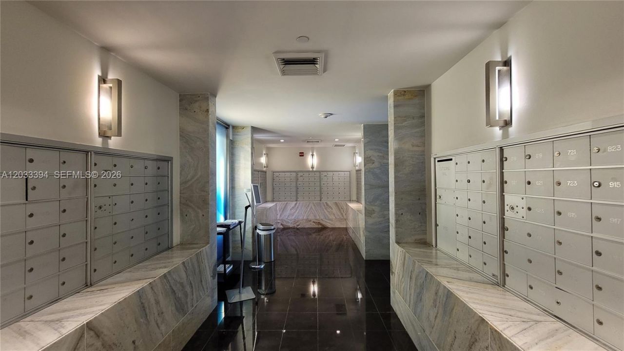 325 S Biscayne Blvd , Unit 3321, Miami, FL 33131 Photo